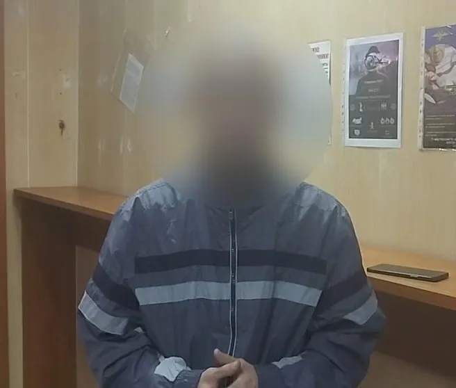 В Красноармейском районе составили протокол на мужчину за алкоголь подросткам