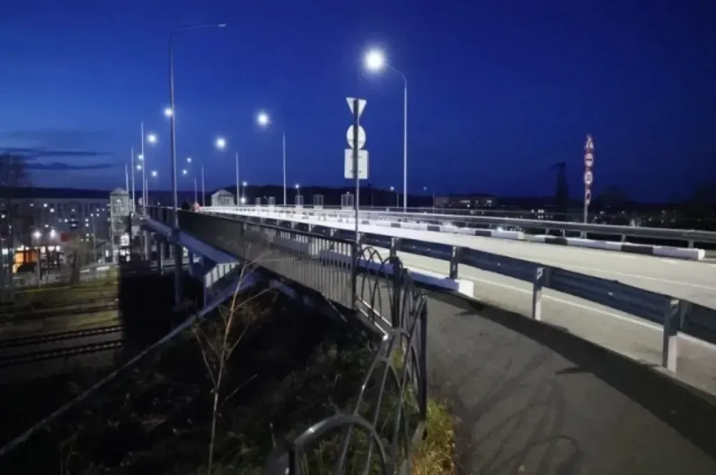 В Челябинске досрочно открыли движение по мосту на Черкасской